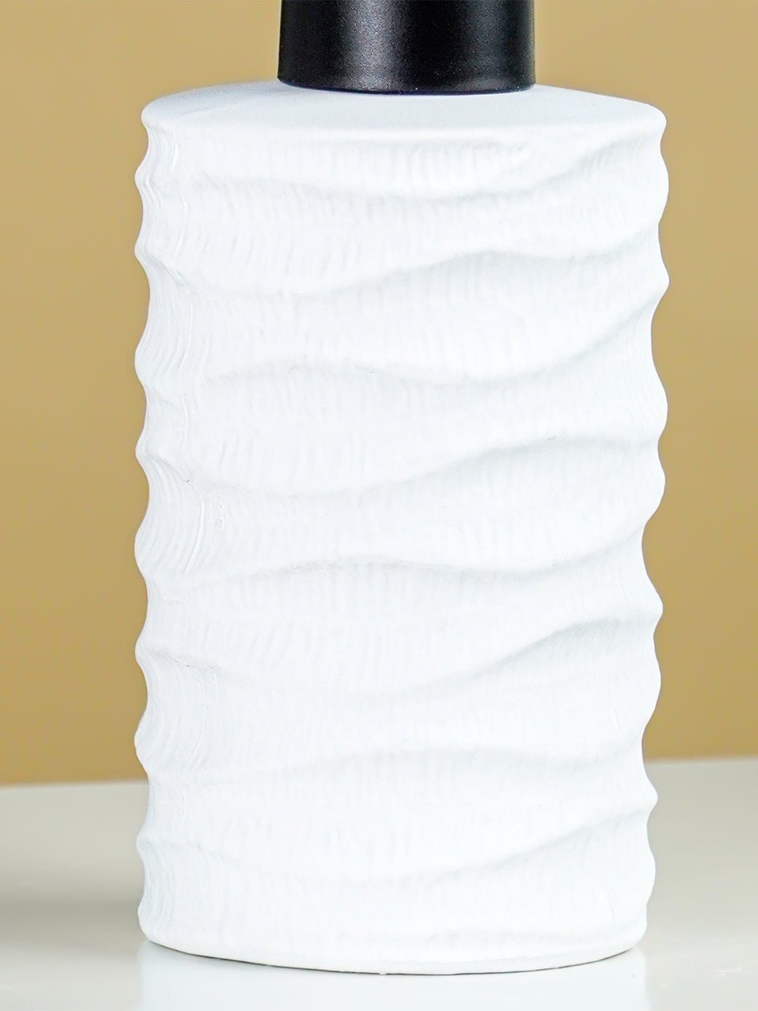 White Ripple Texture Ceramic Soap Dispenser - The Golden Theory