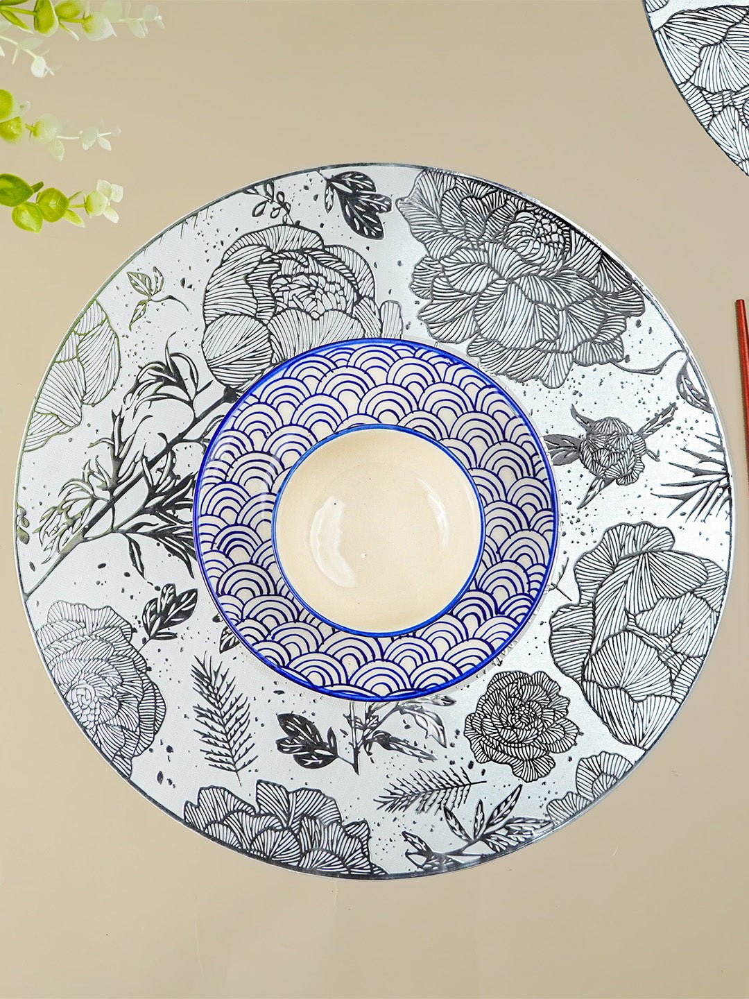 White Round Table Mat with Silver Floral Illustration - The Golden Theory