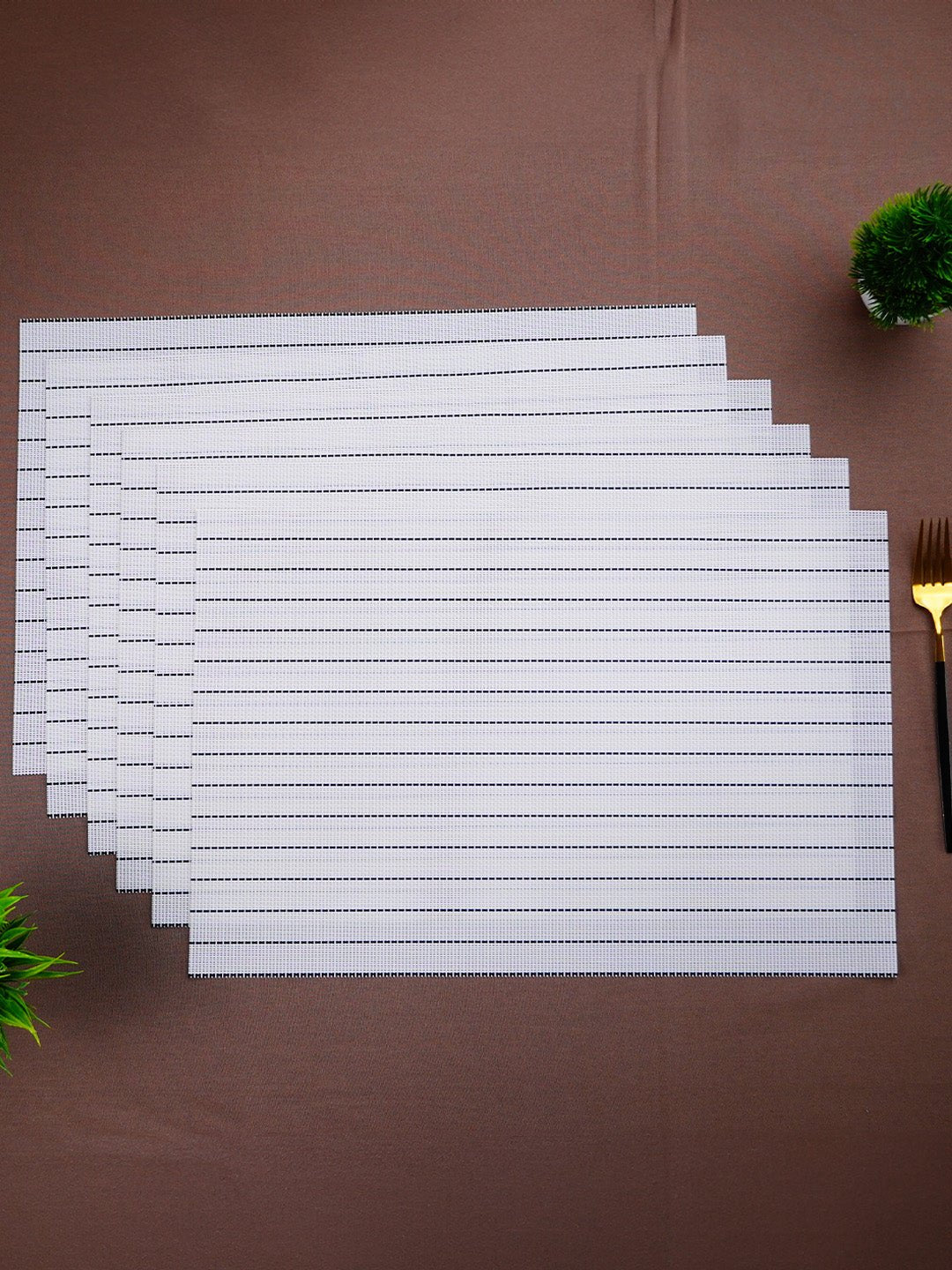 White Striped Table Mats | Set of 2,4,6 - The Golden Theory