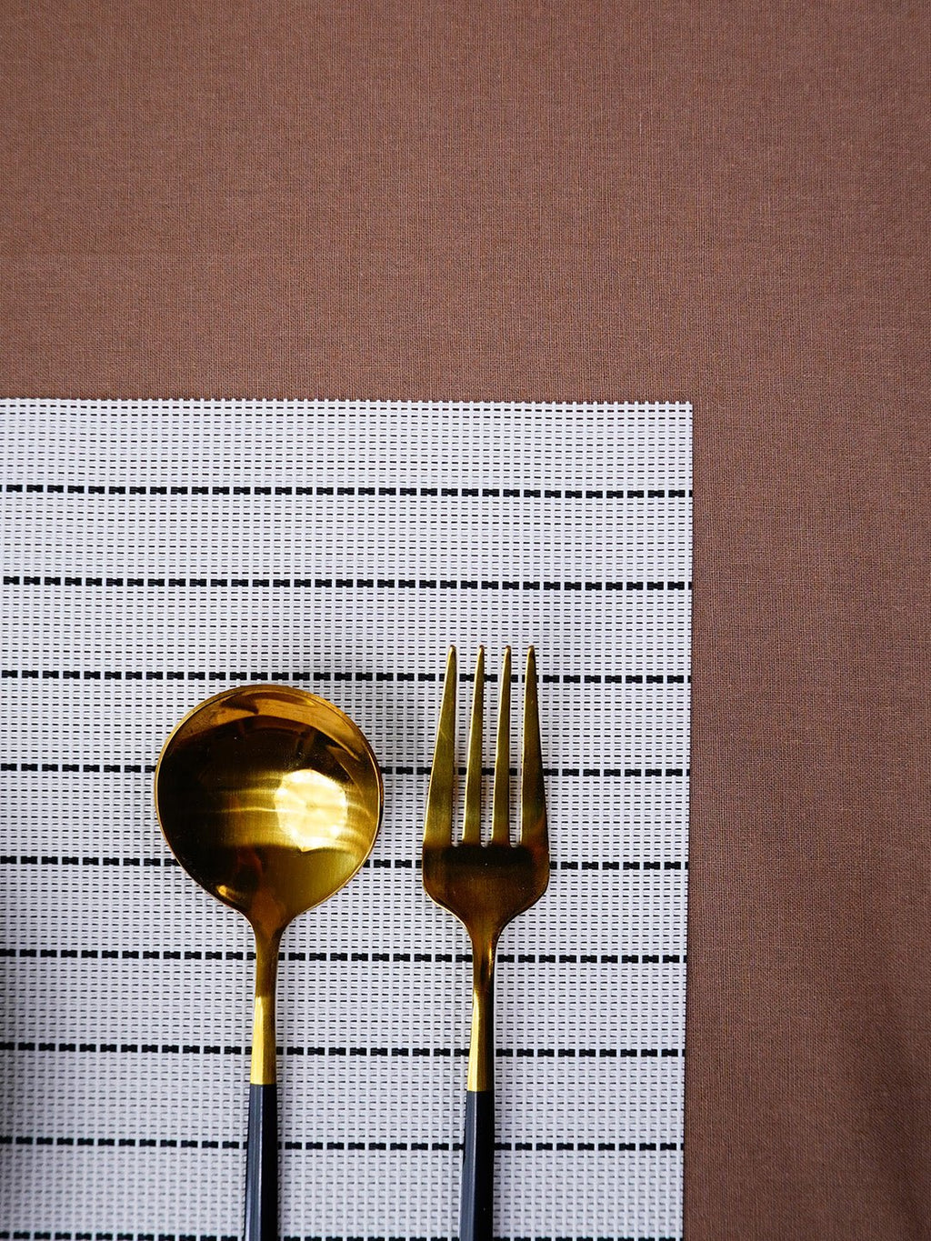 White Striped Table Mats | Set of 2,4,6 - The Golden Theory