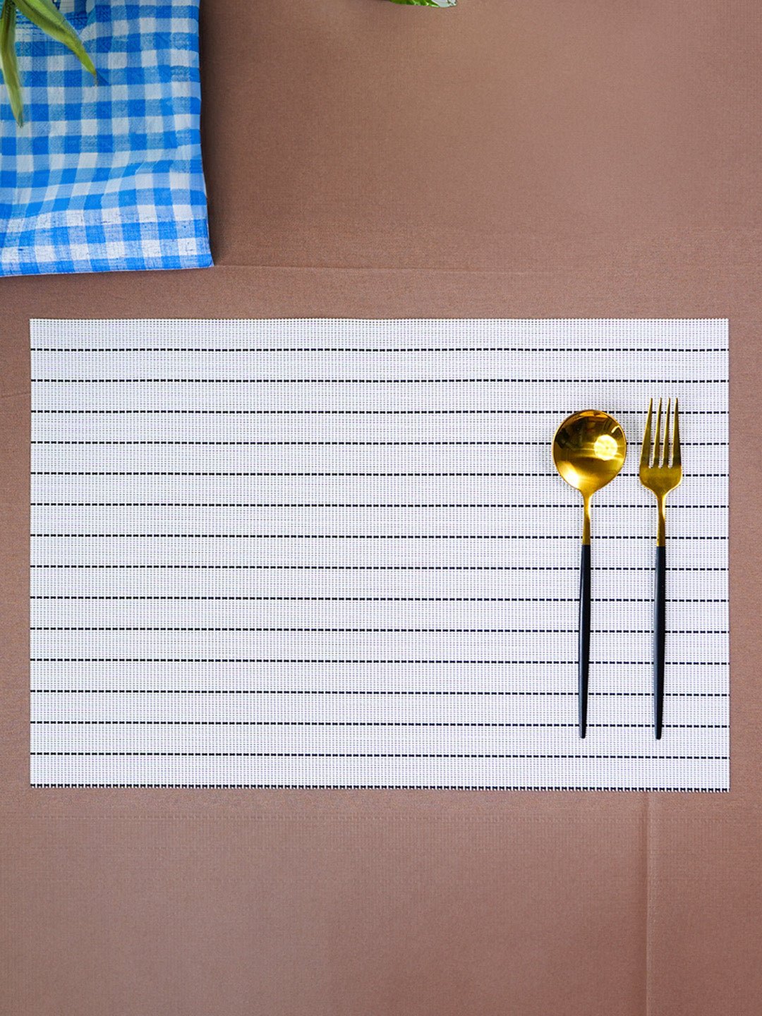 White Striped Table Mats | Set of 2,4,6 - The Golden Theory Main image