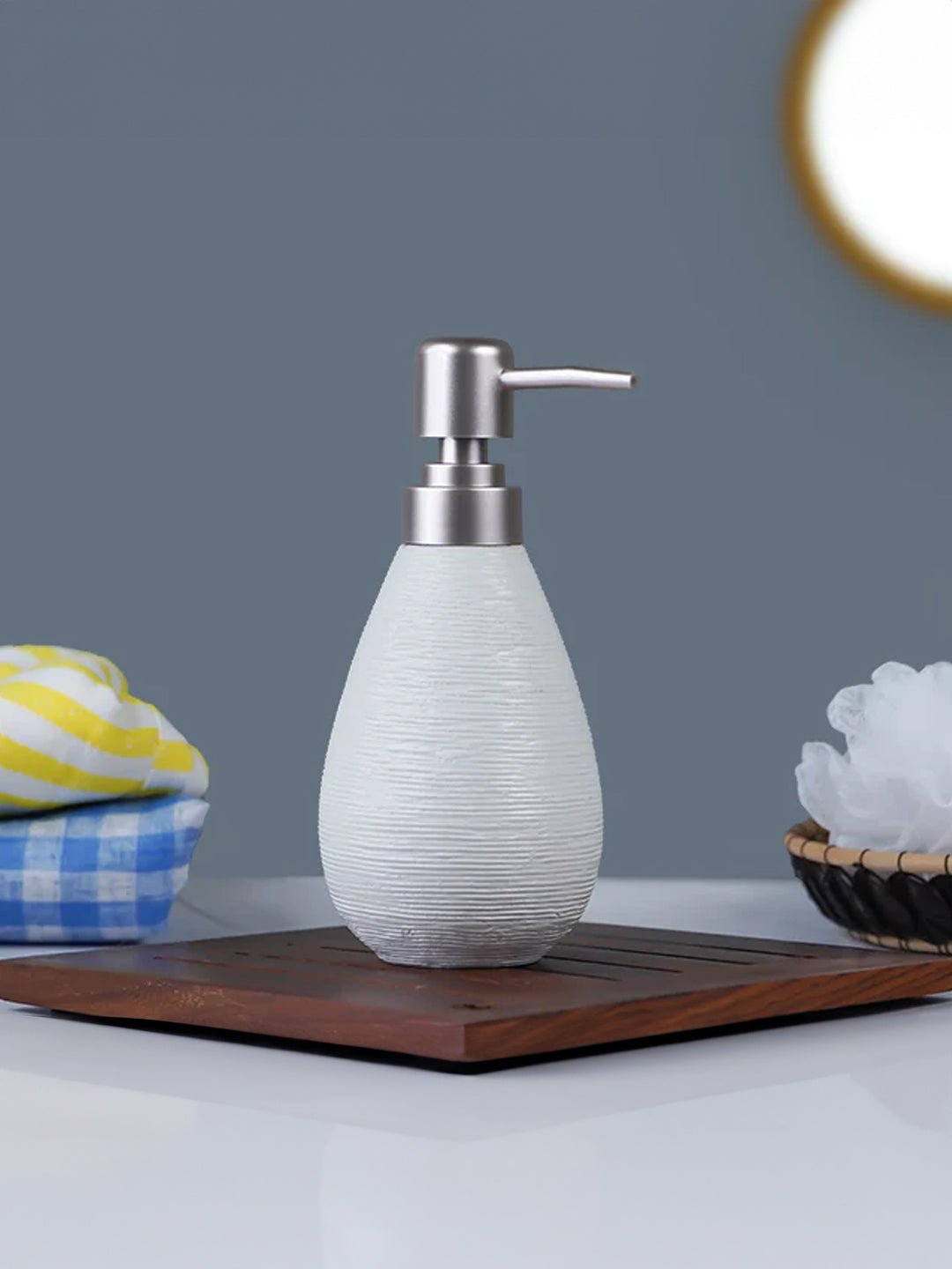 White Textured Bathroom Set – Minimalist Ceramic Bath Accessories Secondary image