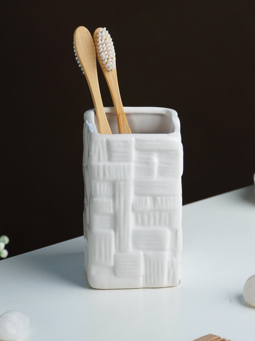 White Textured Ceramic Bathroom Set of 3 - The Golden Theory