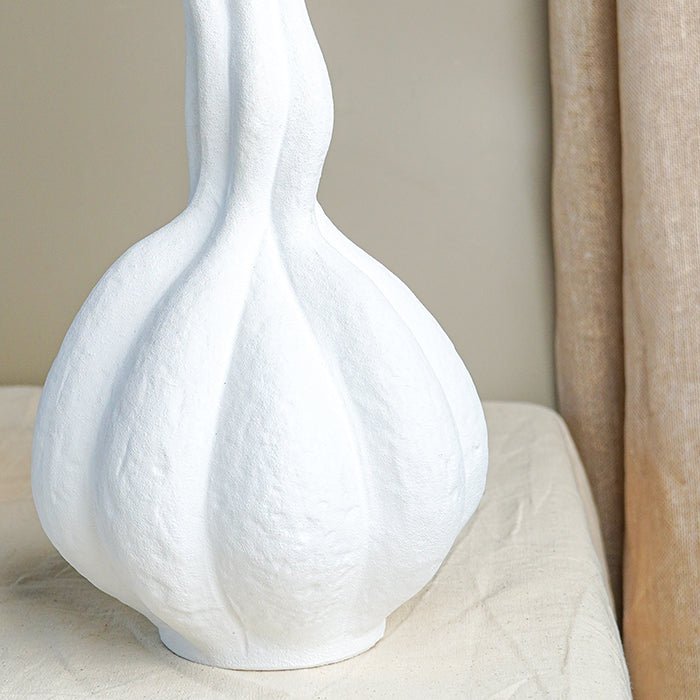 White Textured Wave Design Vase - The Golden Theory