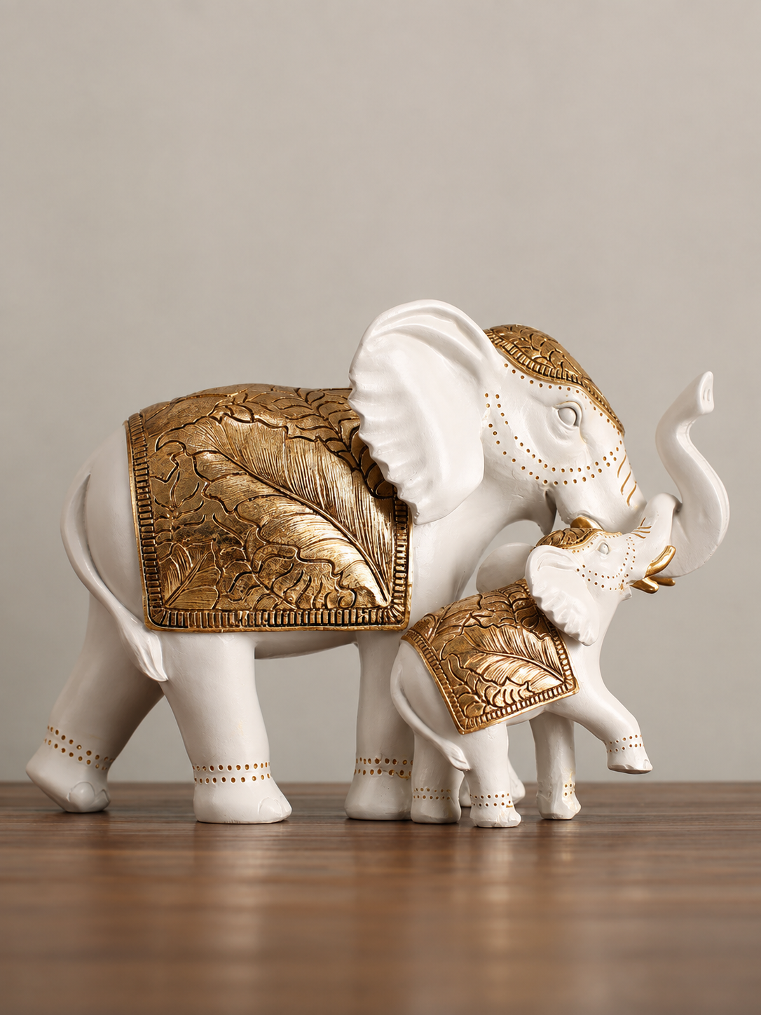 White Resin Elephant Family Figurine Main image
