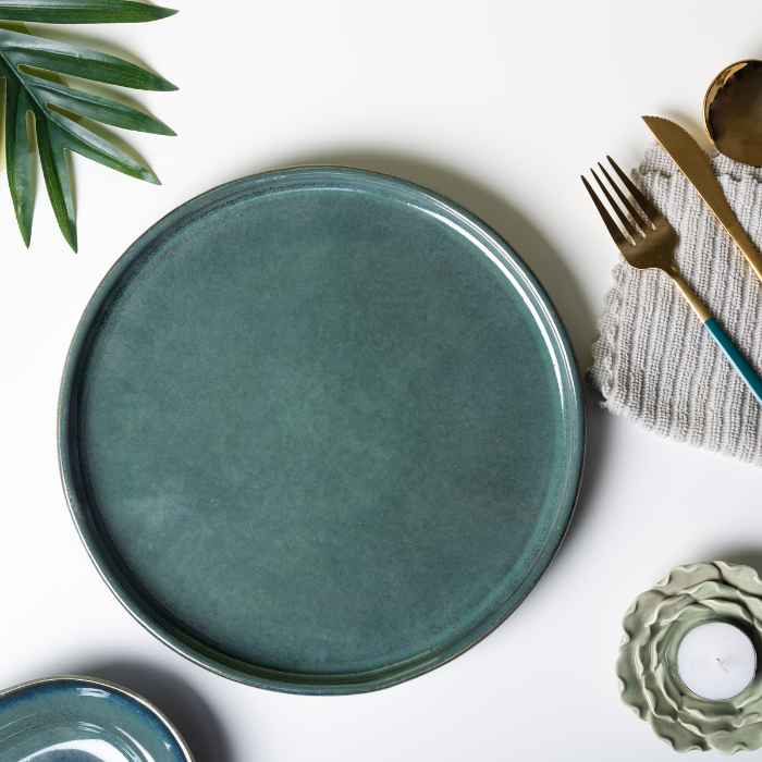 Solid Blue Color Round 8'' Quarter Plate Secondary image